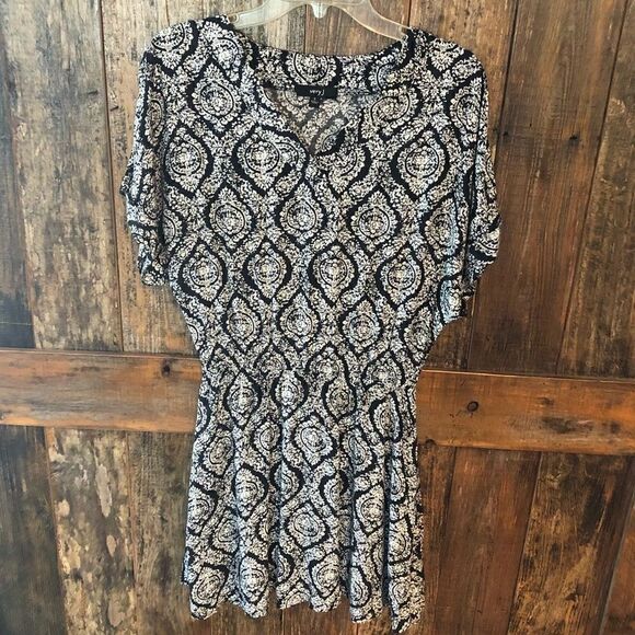 Very J Sz S Black & White BOHO Slouchy Dolman Sleeves Mini Elastic Waist Dress - Picture 2 of 9